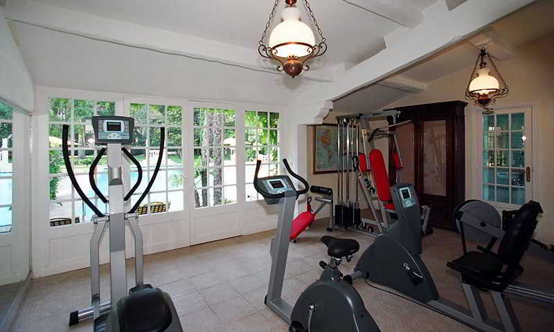 Hostellerie Les Frenes Avignon Facilities photo